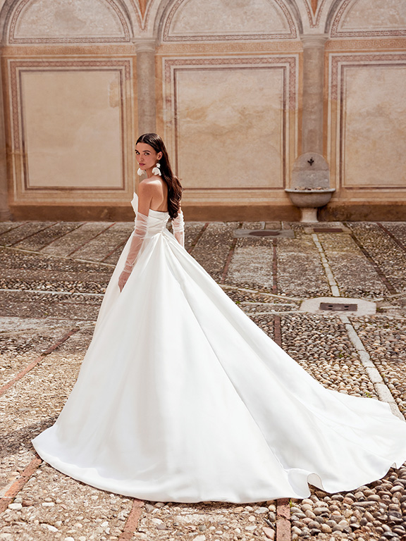 robe de mariée en satin style princesse